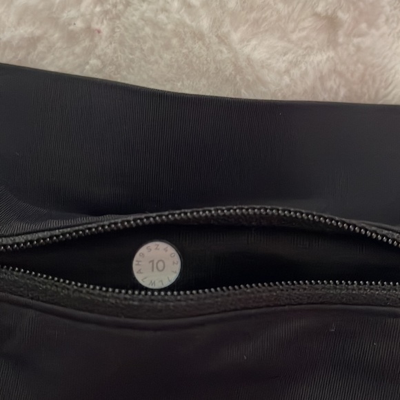 Lululemon shorts - Picture 3 of 6